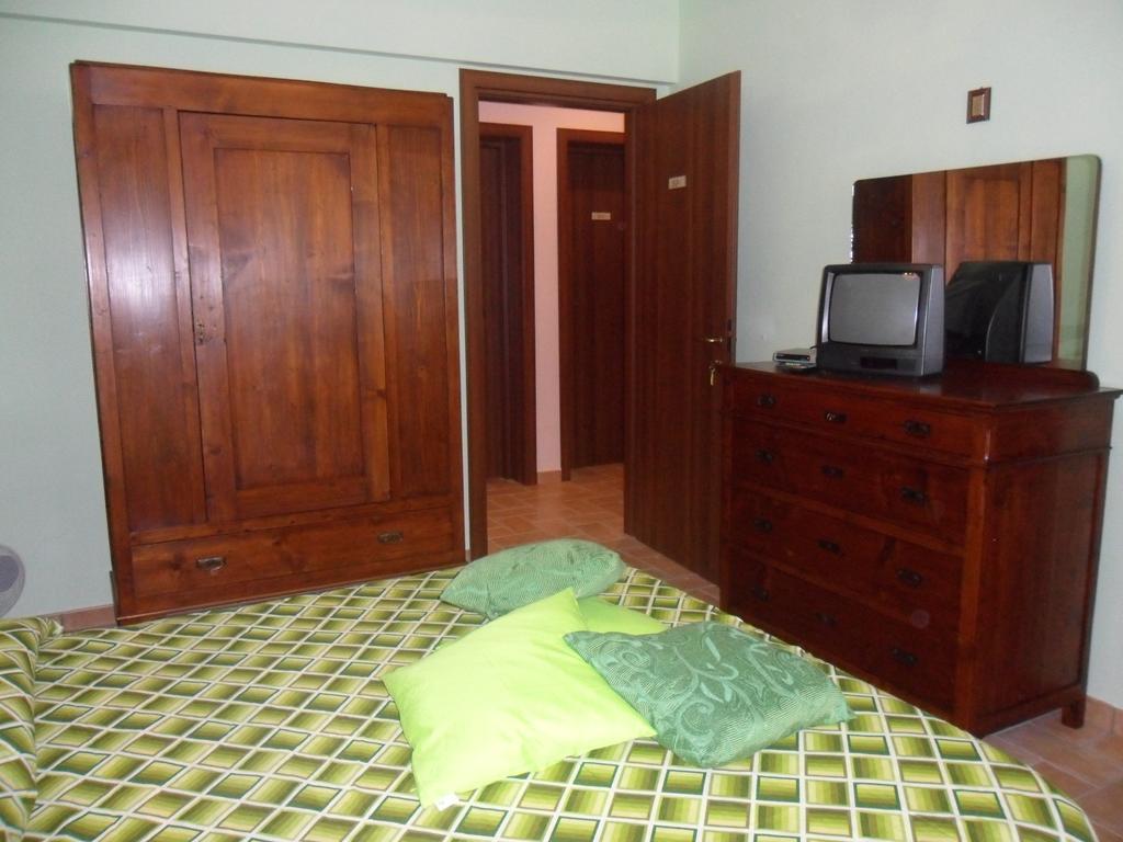 トーディ Agriturismo Poponiヴィラ 部屋 写真