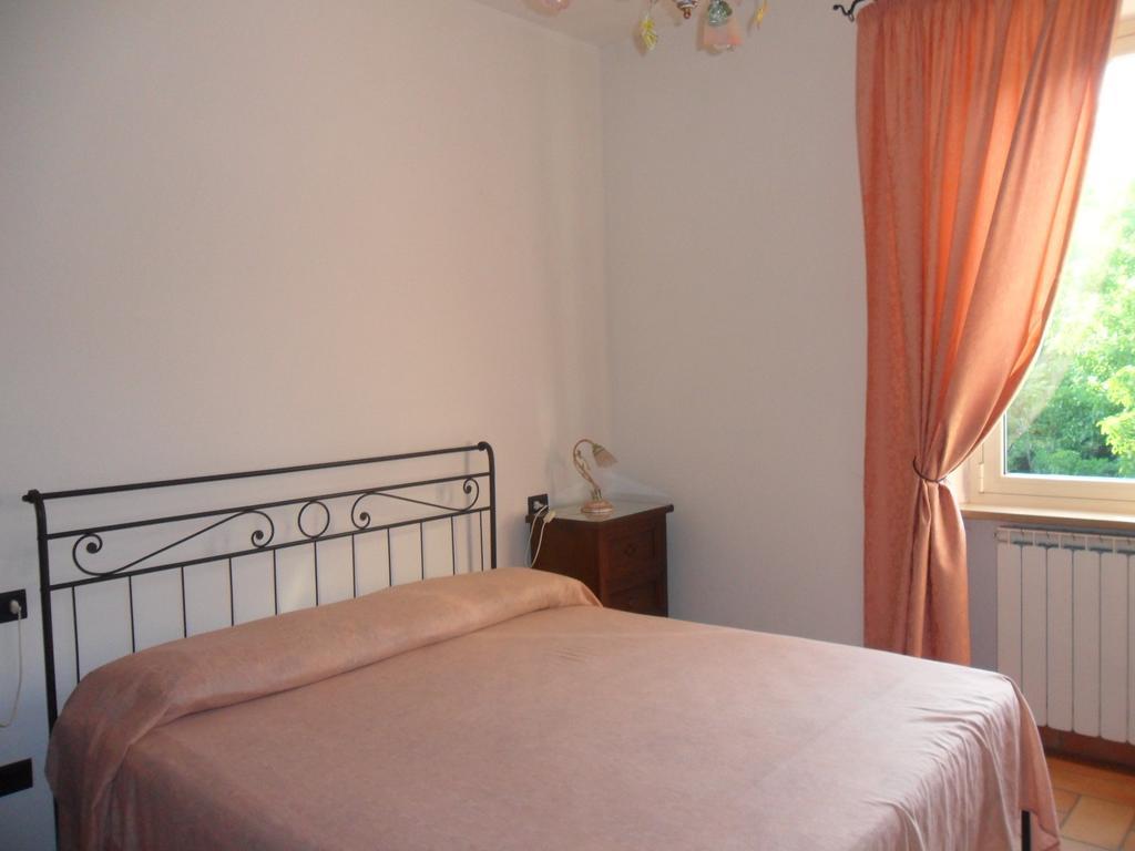 トーディ Agriturismo Poponiヴィラ 部屋 写真
