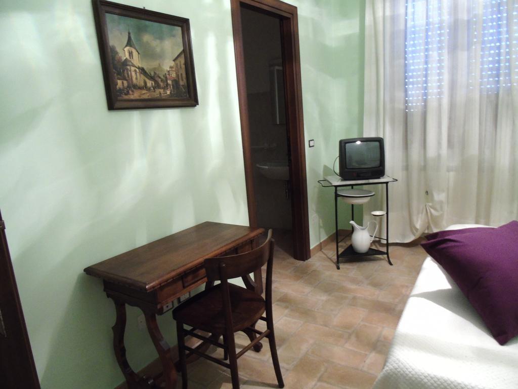 トーディ Agriturismo Poponiヴィラ 部屋 写真