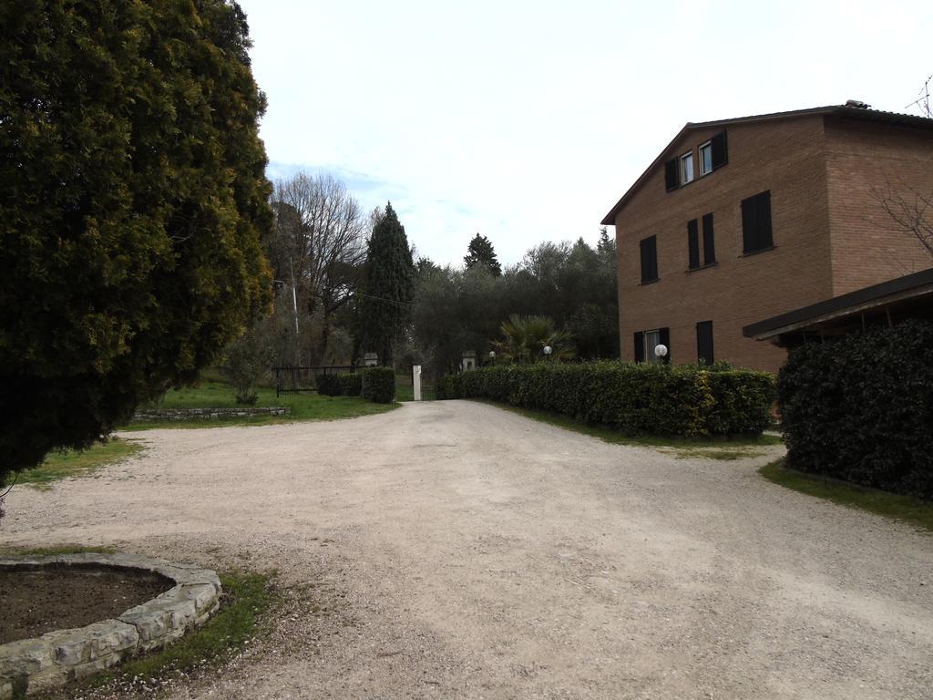 トーディ Agriturismo Poponiヴィラ エクステリア 写真