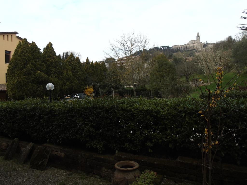 トーディ Agriturismo Poponiヴィラ エクステリア 写真